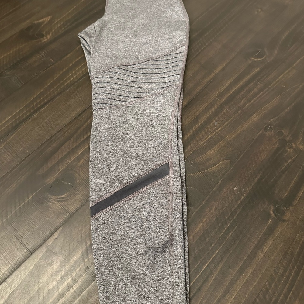 Old Navy Active Heather Gray Leggings
